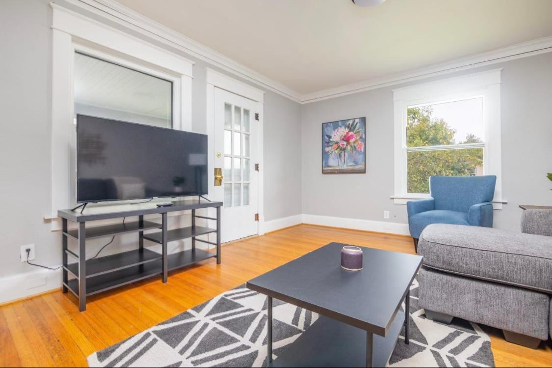 Spacious 2 Bedroom Home Near Ingersoll & Downtown Des Moines Eksteriør bilde