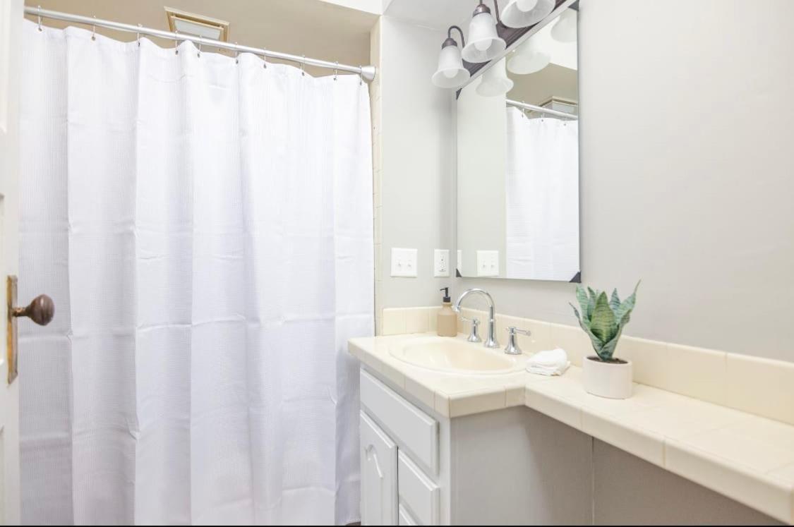 Spacious 2 Bedroom Home Near Ingersoll & Downtown Des Moines Eksteriør bilde
